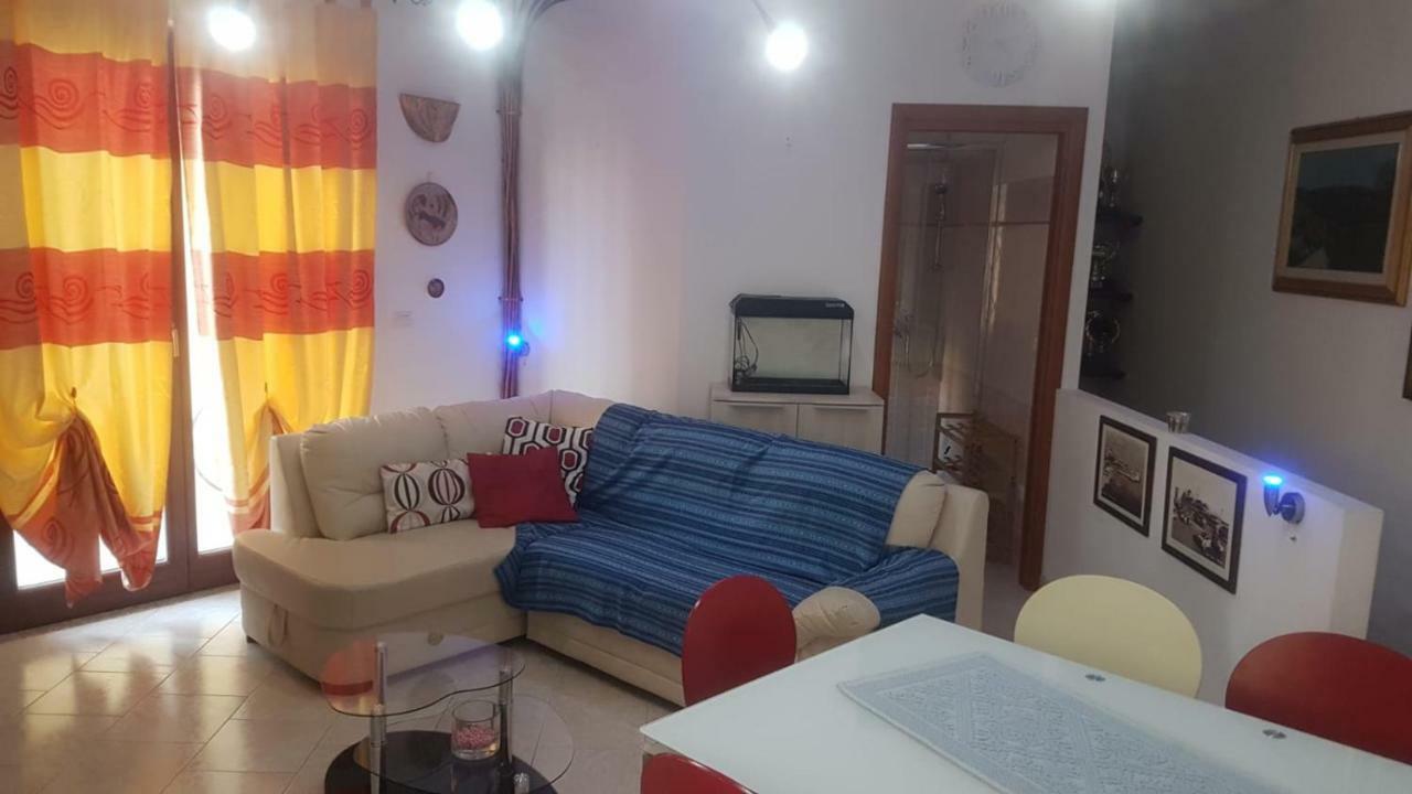 Apartamento Alma House Porto Torres Exterior foto